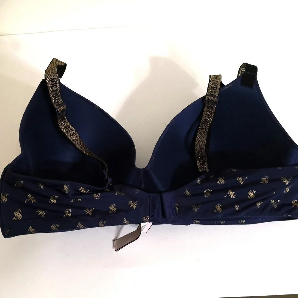 Like New Victoria's Secret Signature Incredible Lightweight Wirefree Ultra Soft - Picture 2 of 4